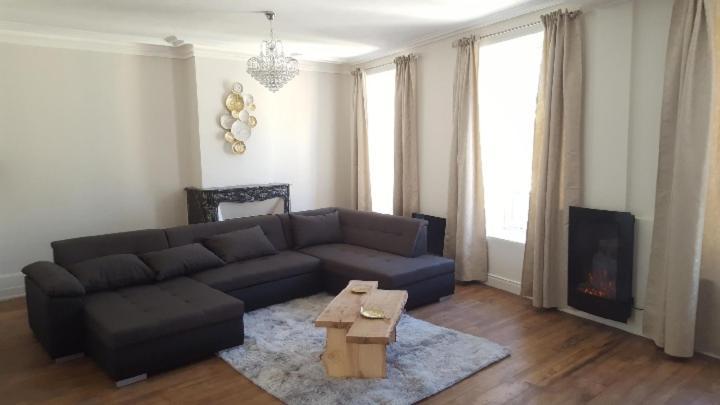 Appartement Spacieux Et Atypique Седан Экстерьер фото